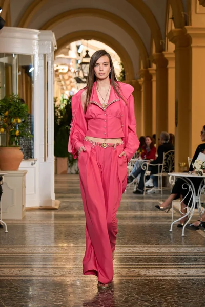 Look 36